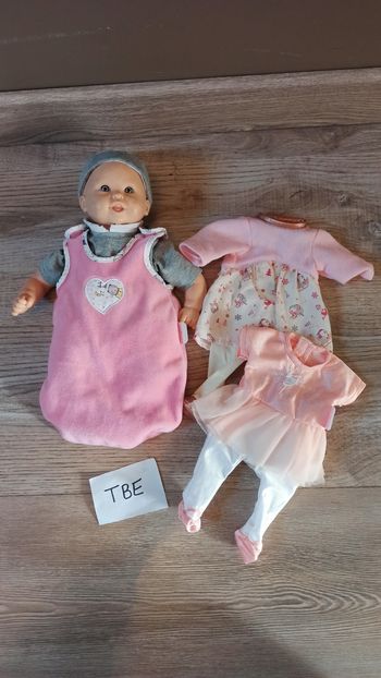 Poupon corolle avec habits pyjama TBE