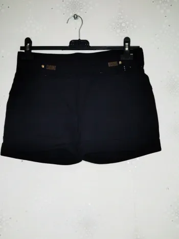 D4508 - short femme taille L