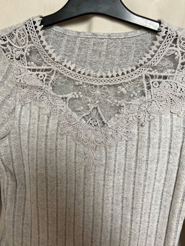 Top gris - photo numéro 2