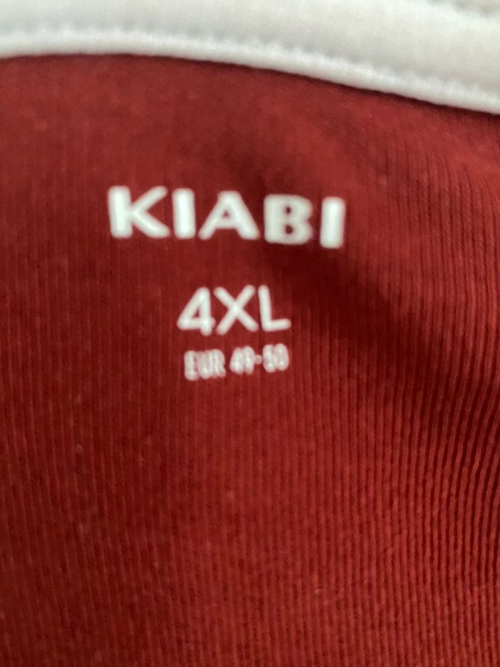 Pull marque Kiabi taille 4XL - photo numéro 2