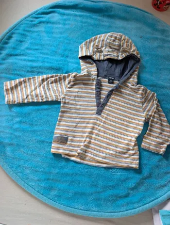 Sweat à capuche Kiabi 6 mois