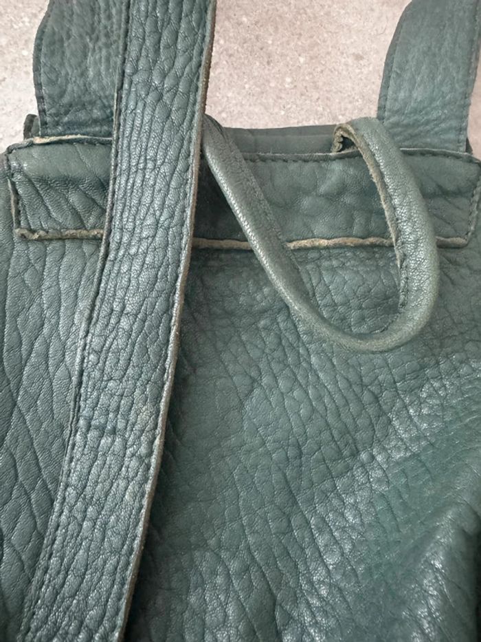 Sac à dos vert Création sacs mary, bon état mais il y a des marques d'usures, 21x31cm - photo numéro 9