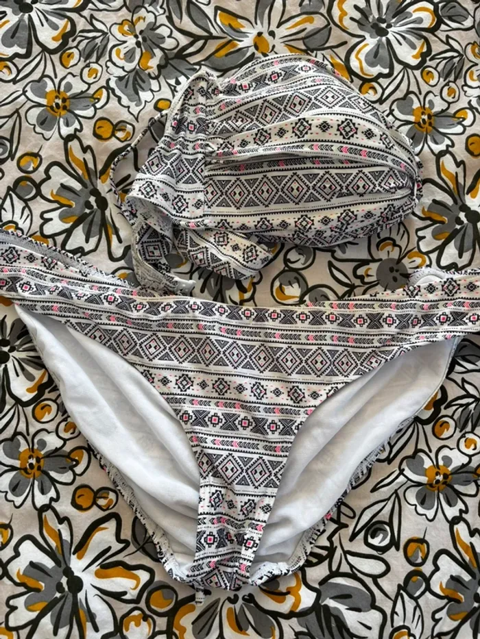 Maillot de bain 2 pièces Primark taille 44 - photo numéro 3