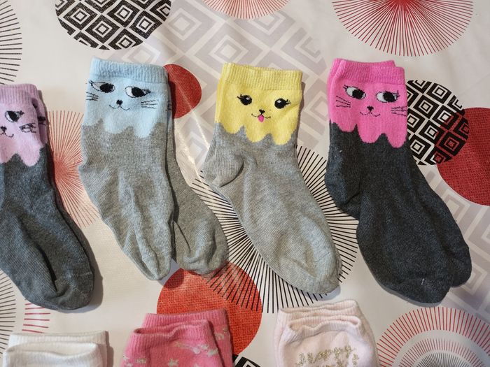 Lot 10 paires de chaussettes 👧 taille 24 26 - photo numéro 4