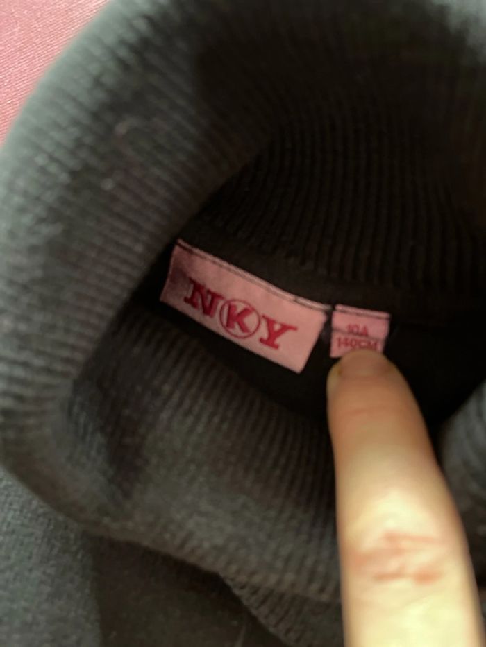 Pull noir, 10 ans - photo numéro 5