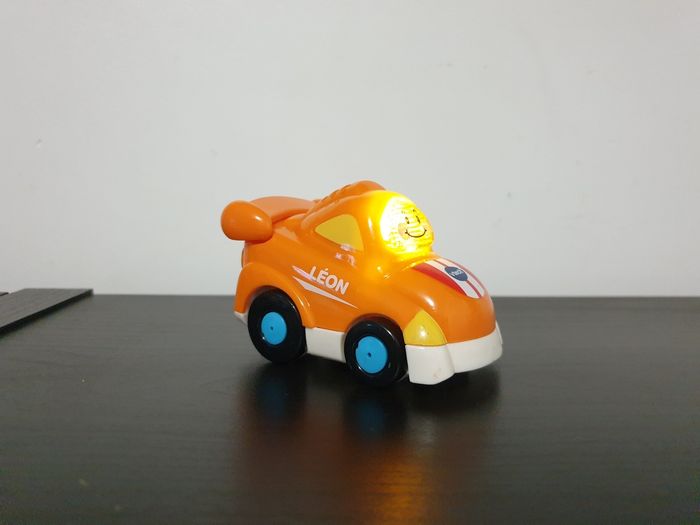 Tut tut bolide "Léon super champion orange" VTech