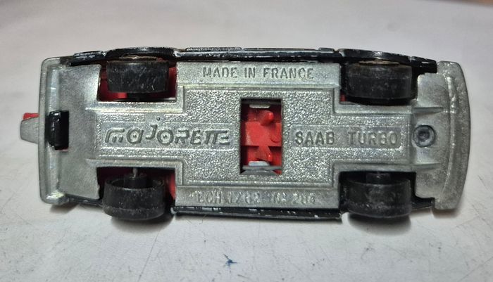 Voiture miniature vintage majorette saab turbo noir n284 1/64 - photo numéro 6