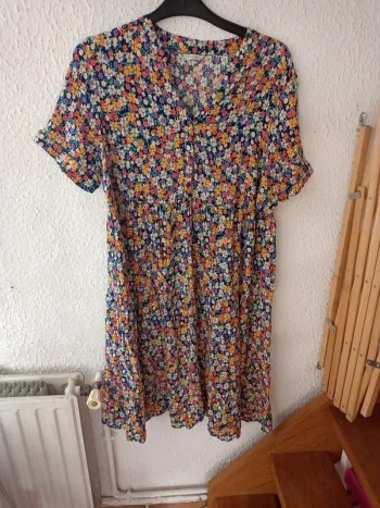 Robe longueur sous genou fleurie