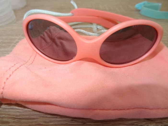 Lunettes de soleil bébé « Luc et léa » rose bébés de 0 à 1 an catégorie 4 - photo numéro 2