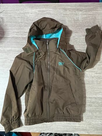 Manteau coupe vent