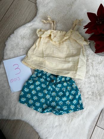 Jolie ensemble fille ~ 3 mois