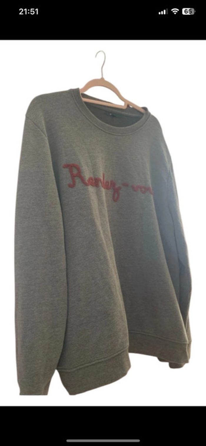 Pull gris