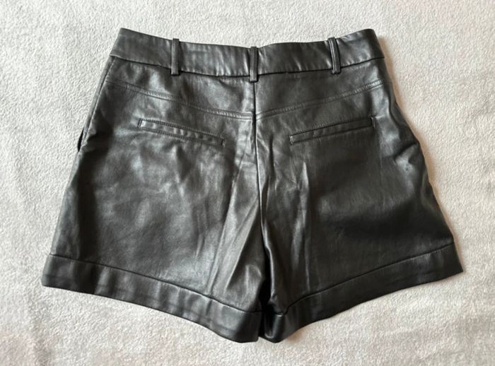 Short en similicuir - photo numéro 4