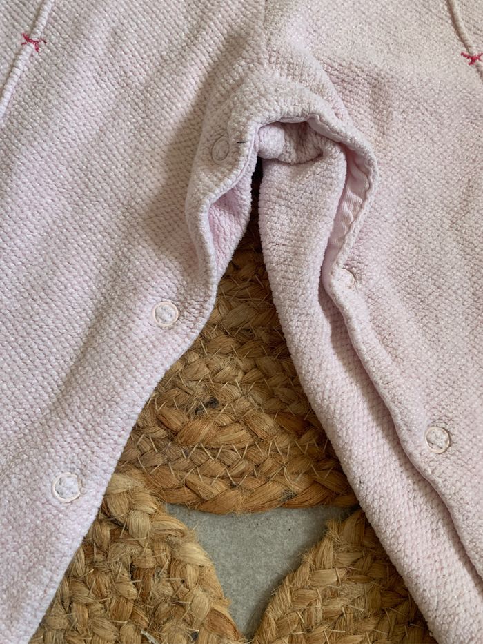 Combinaison rose Sucre d’orge 9 mois - photo numéro 5