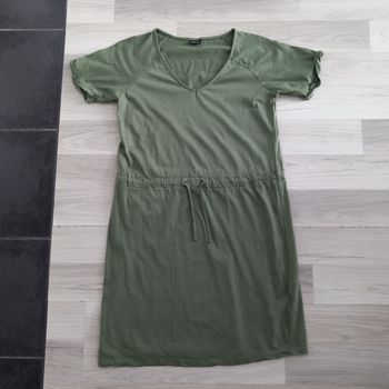 Robe longue à col en V manches courtes avec cordon de serrage à la ceinture Influx taille 38