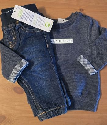 NEUFS (non portés) 🏷🤩💙 Ensemble sweat et jeans 6mois garçon 💙🤩🏷