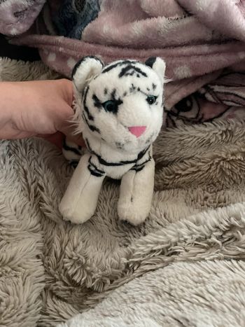 Peluche tigre blanc