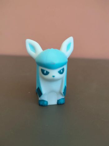 Figurine Pokémon givrali