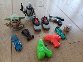 Lot de petits jouets