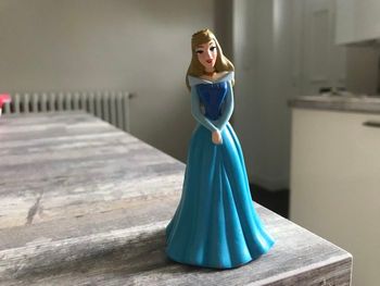 Figurine rare princesse aurore belle au bois dormant disney