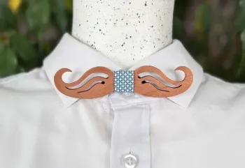 Noeud papillon moustache en bois massif de merisier sauvage