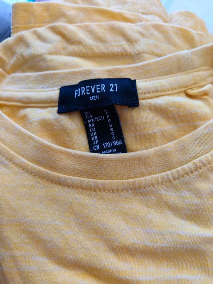 C49 t-shirt jaune Forever21 S - photo numéro 3