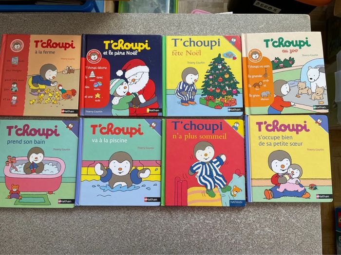 Lot de huit Tchoupi l’ami des petits