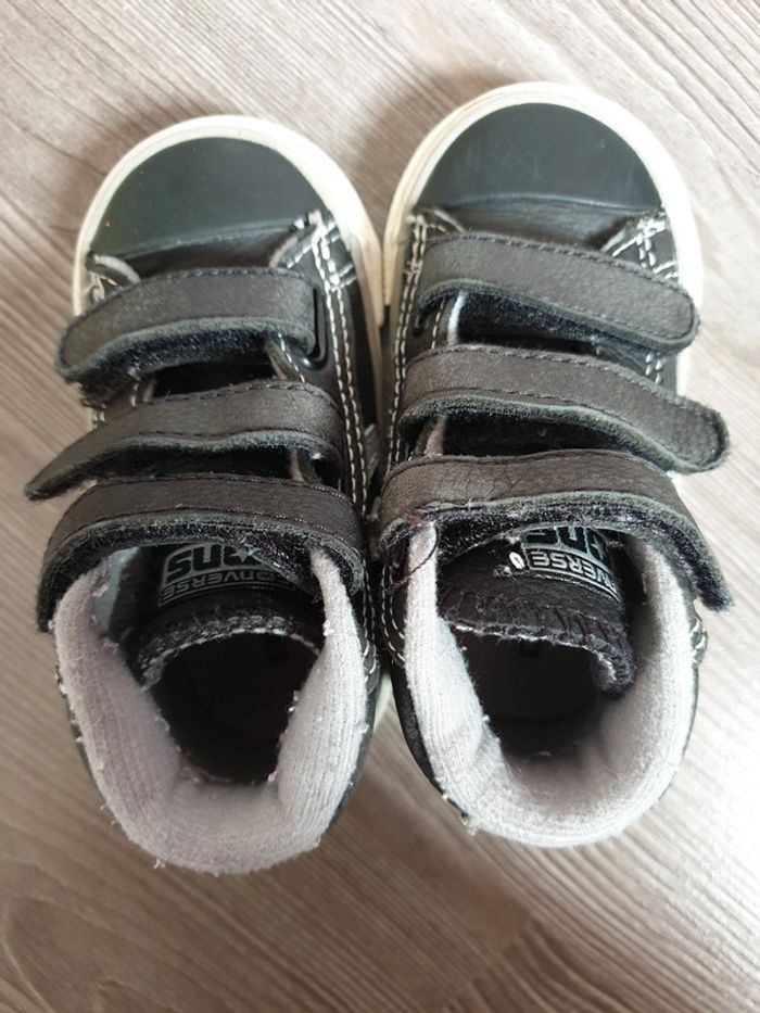 Converse montantes noires en cuir pointure 21 - photo numéro 4