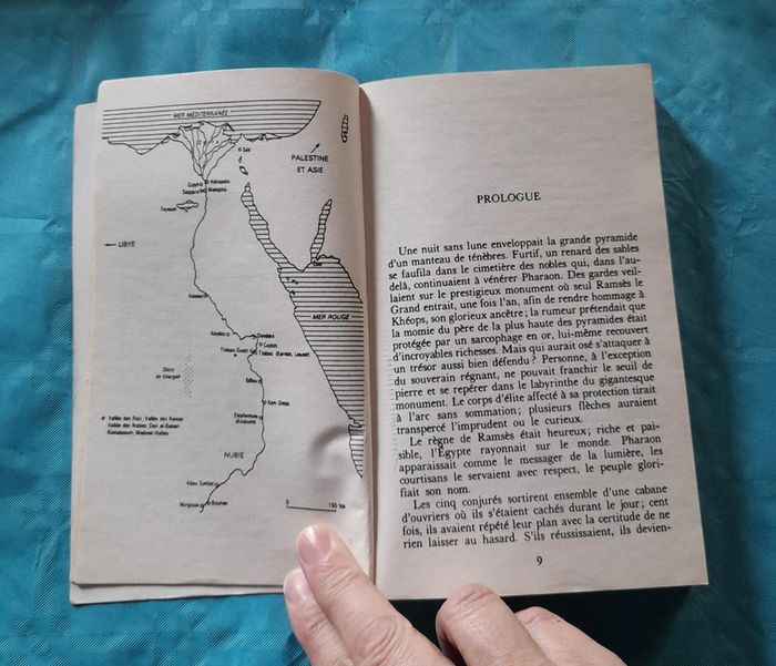 Le juge d'Egypte T1 La pyramide assassinée de Christian Jacq Ed. Pocket - photo numéro 6