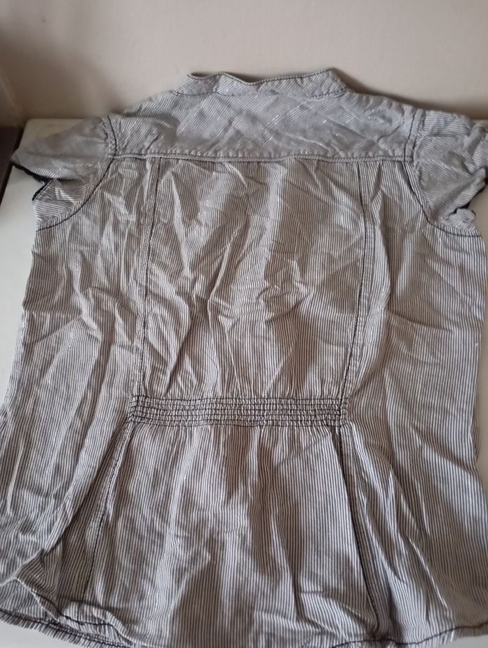 Chemisier  H &M. Manches courtes,coton rayé marine/blanc/argenté..12/16 ans,T32/36.Parfait état. - photo numéro 2