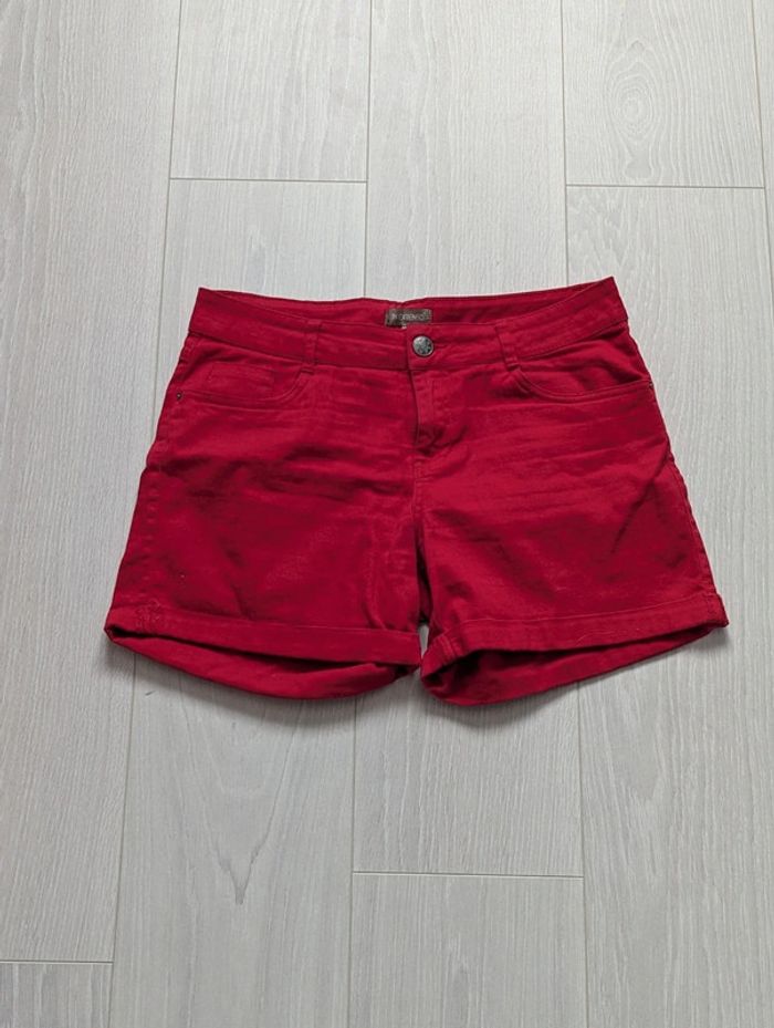 Short femme rouge 38