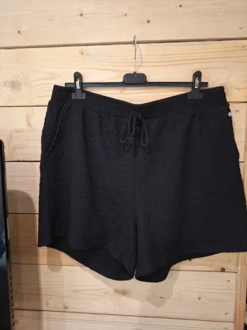 Short femme Taille 44 Deeluxe