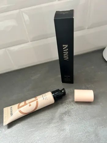 Fluide teinté armani