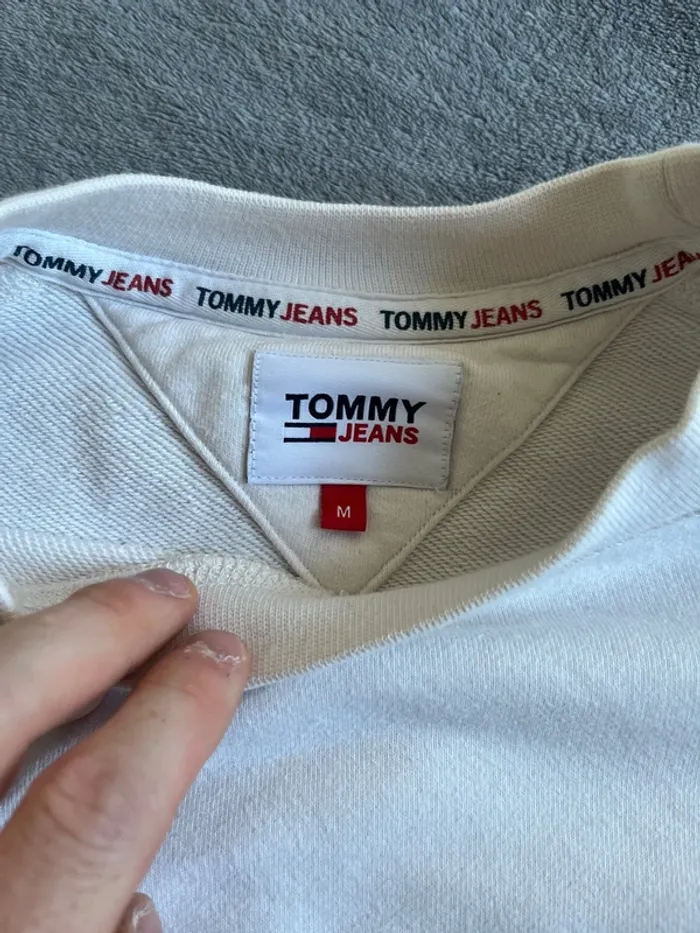 Sweat Tommy Hilfiger Jeans Vintage Blanc Cassé Logo T.M – Rare & Authentique - photo numéro 3