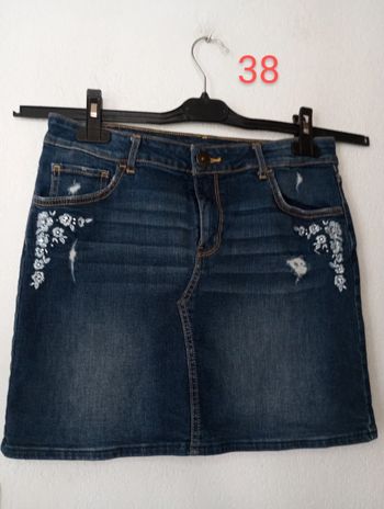Jupe jeans griffé femme.38..