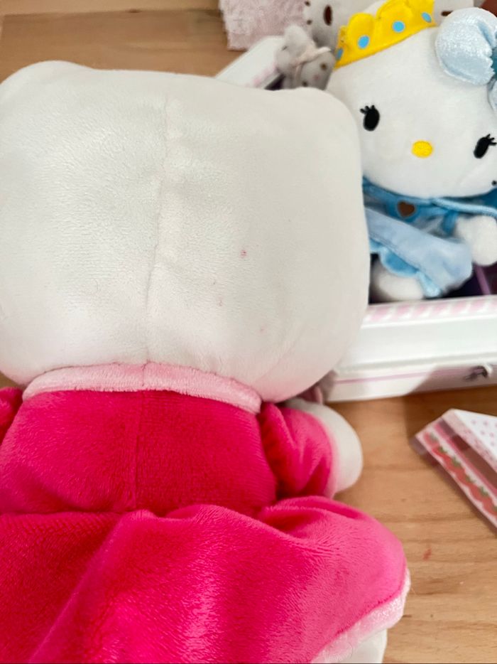 Lot  5 peluches hello Kitty - photo numéro 8