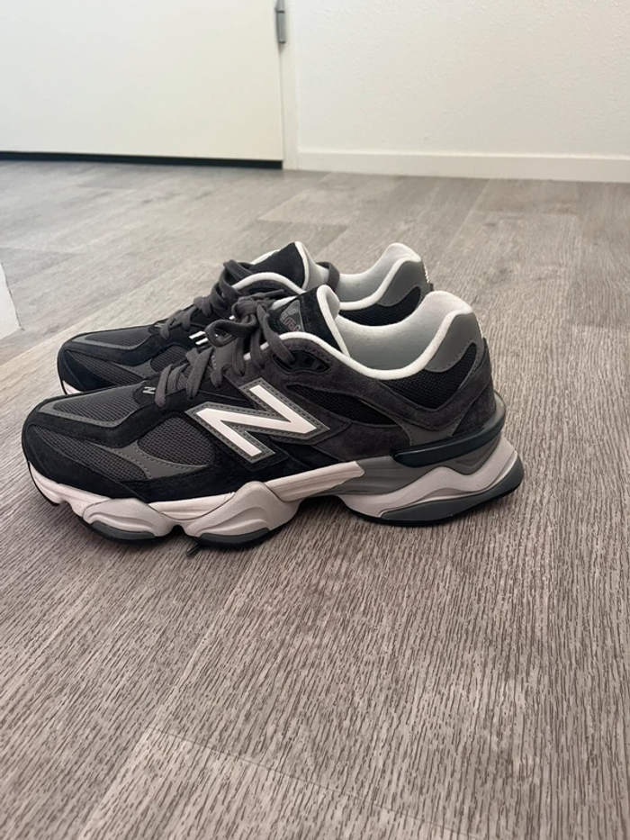 New Balance NB 9060 taille 45 - photo numéro 4