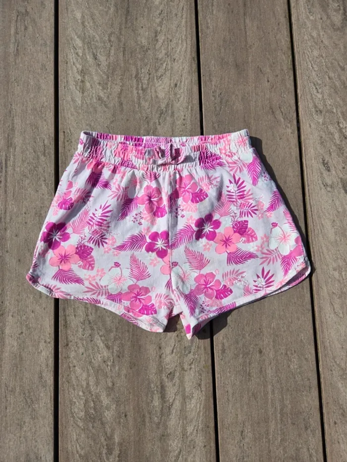 Short fleurs 🌸 8 ans