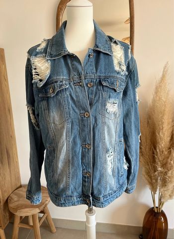 Veste en jean déchirée Vivid