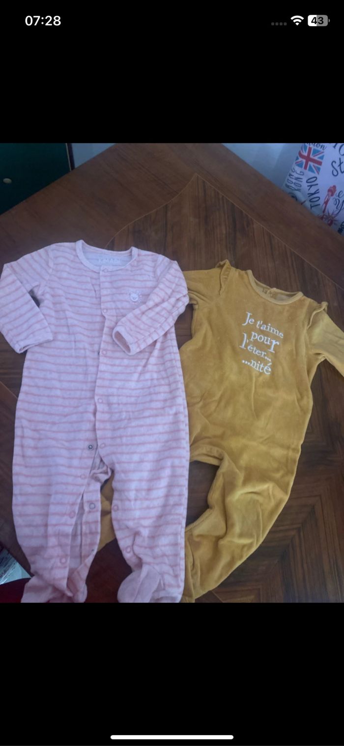 Lot pyjamas 12 mois hiver - photo numéro 3