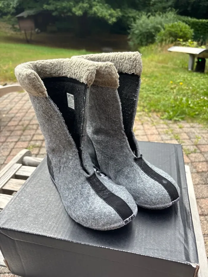Bottes Sorel Enfant - Taille 36 - Parfaites pour l'Hiver et la Neige ! - photo numéro 5