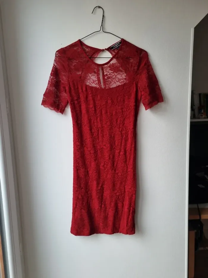 robe de soiree dentelle dos nu jennyfer
