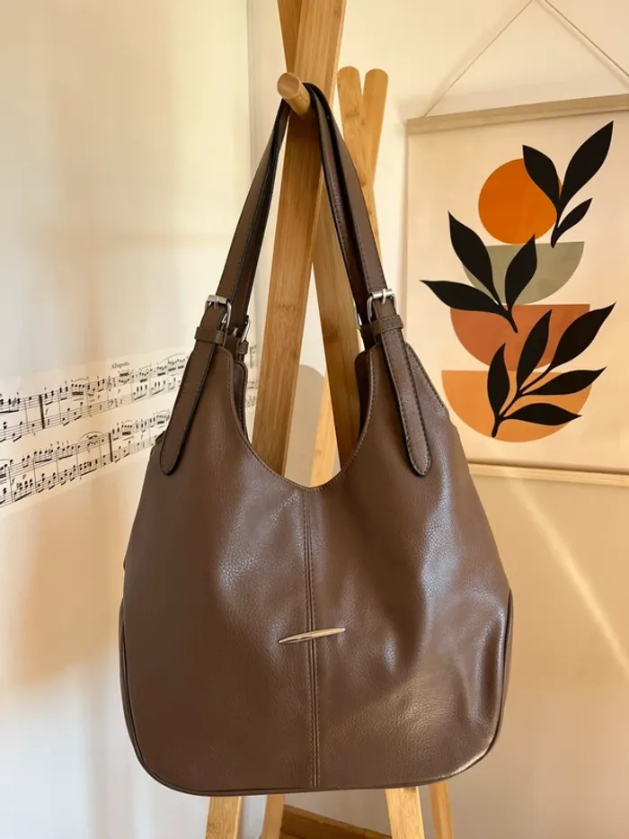 Sac marron en cuir synthétique état neuf [ref 2508SBr190]