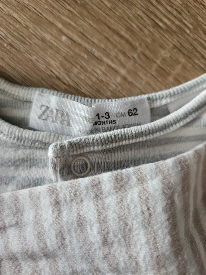 Lot de 2 pyjamas taille 1-3mois 🌸 - photo numéro 2