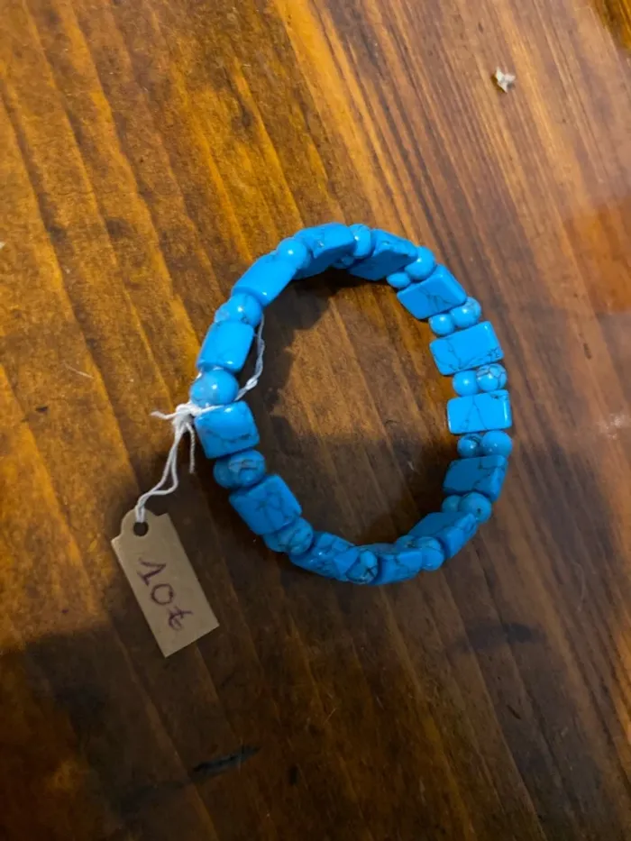 Bracelet en turquoises 3 rangs pierre semi précieuse
