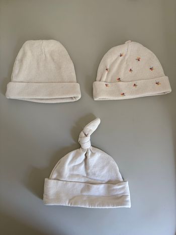 Lot 3 bonnets bébé