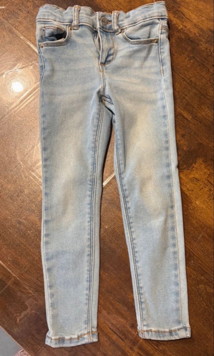 Lot de 2 jeans Kiabi - Taille 5 ans - Neufs - photo numéro 3