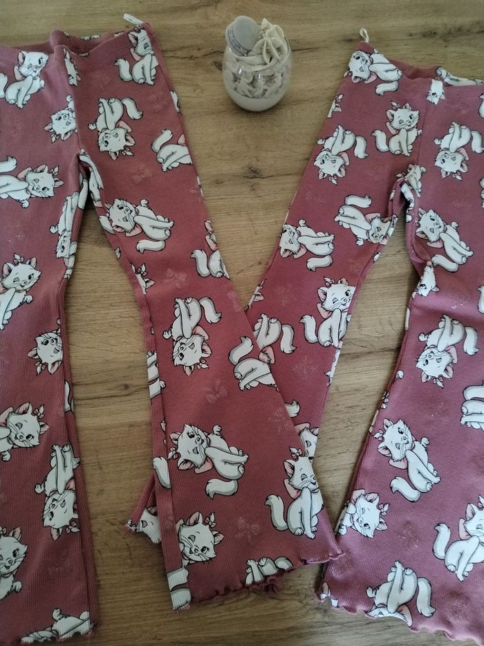 Lot de 2 leggings aristochats neufs 5ans - photo numéro 2