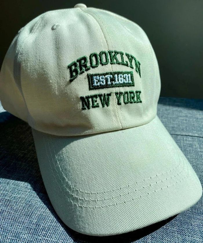 Casquette de baseball / casual brodée Brooklyn New York Beige NYC NЕUF - photo numéro 2