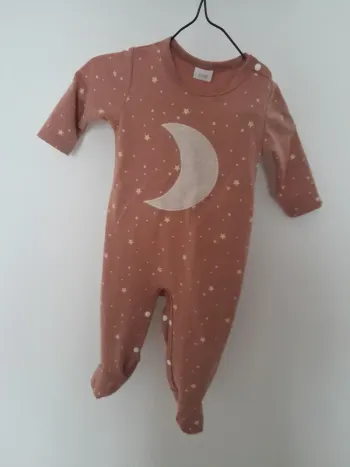 grenouillère pour bébé, taille 3-6 mois motif lune